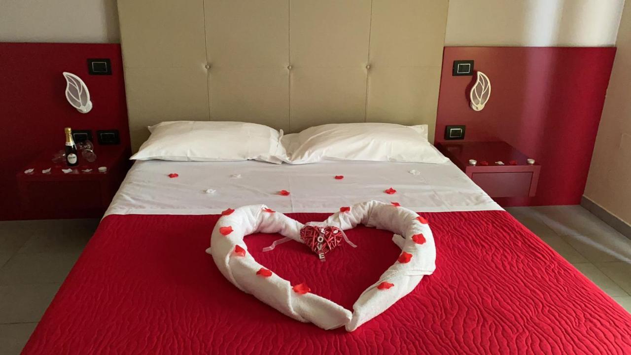 Victoria Hotel Pomigliano d'Arco Dış mekan fotoğraf