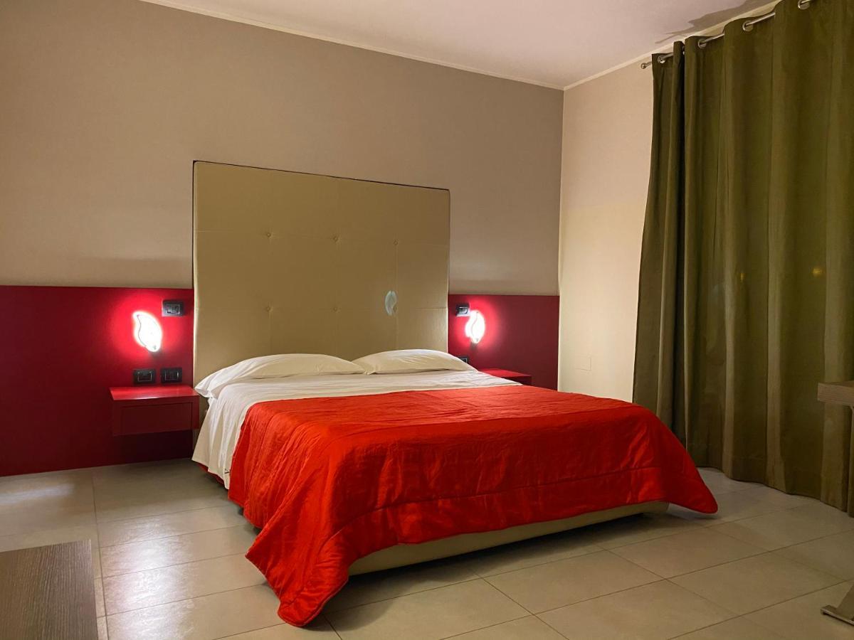 Victoria Hotel Pomigliano d'Arco Dış mekan fotoğraf