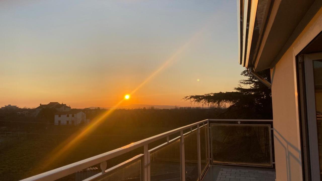 Victoria Hotel Pomigliano d'Arco Dış mekan fotoğraf