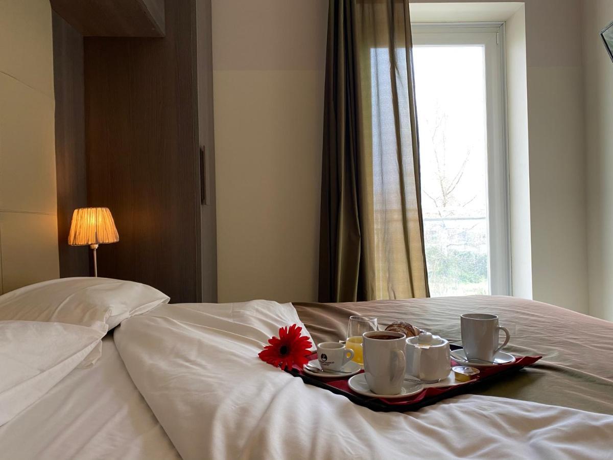 Victoria Hotel Pomigliano d'Arco Dış mekan fotoğraf