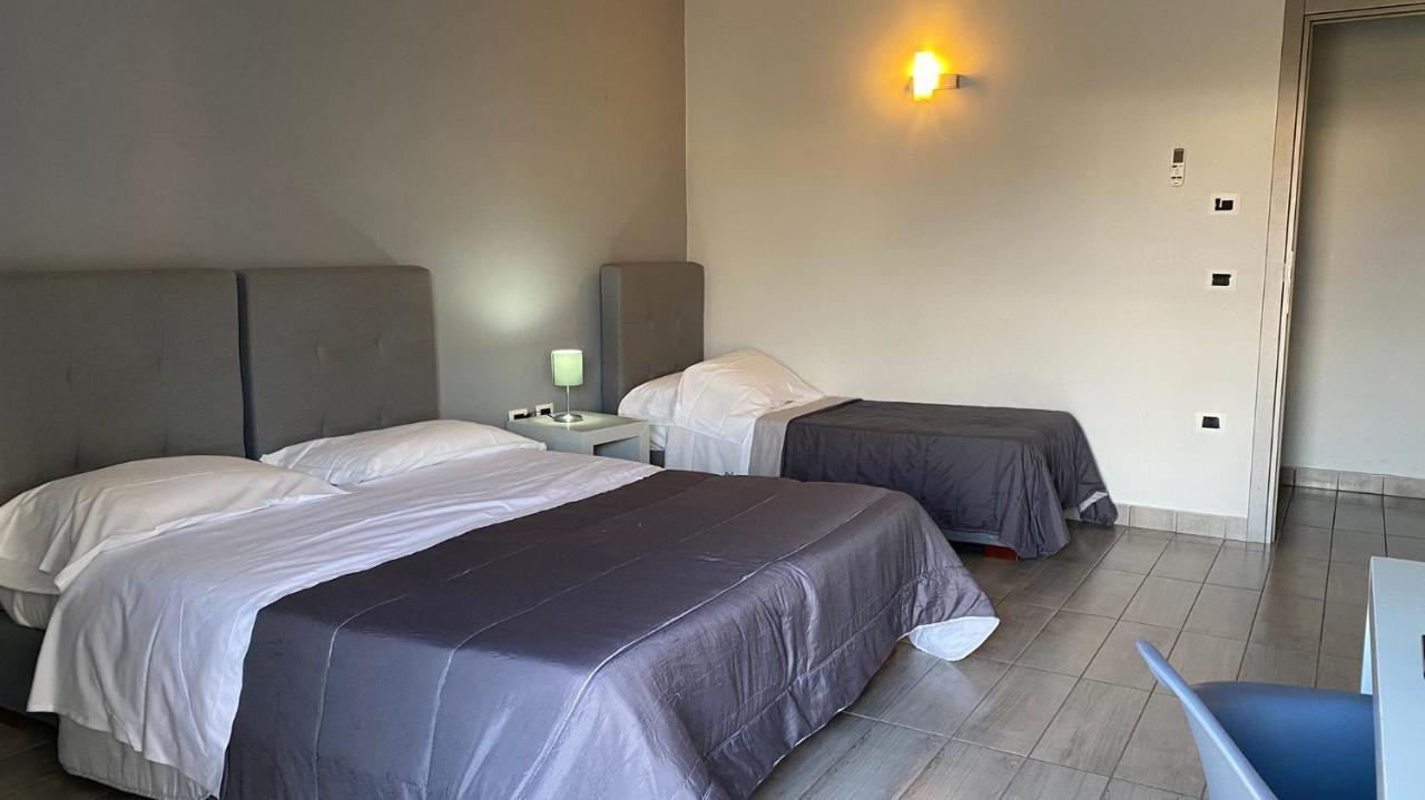 Victoria Hotel Pomigliano d'Arco Dış mekan fotoğraf