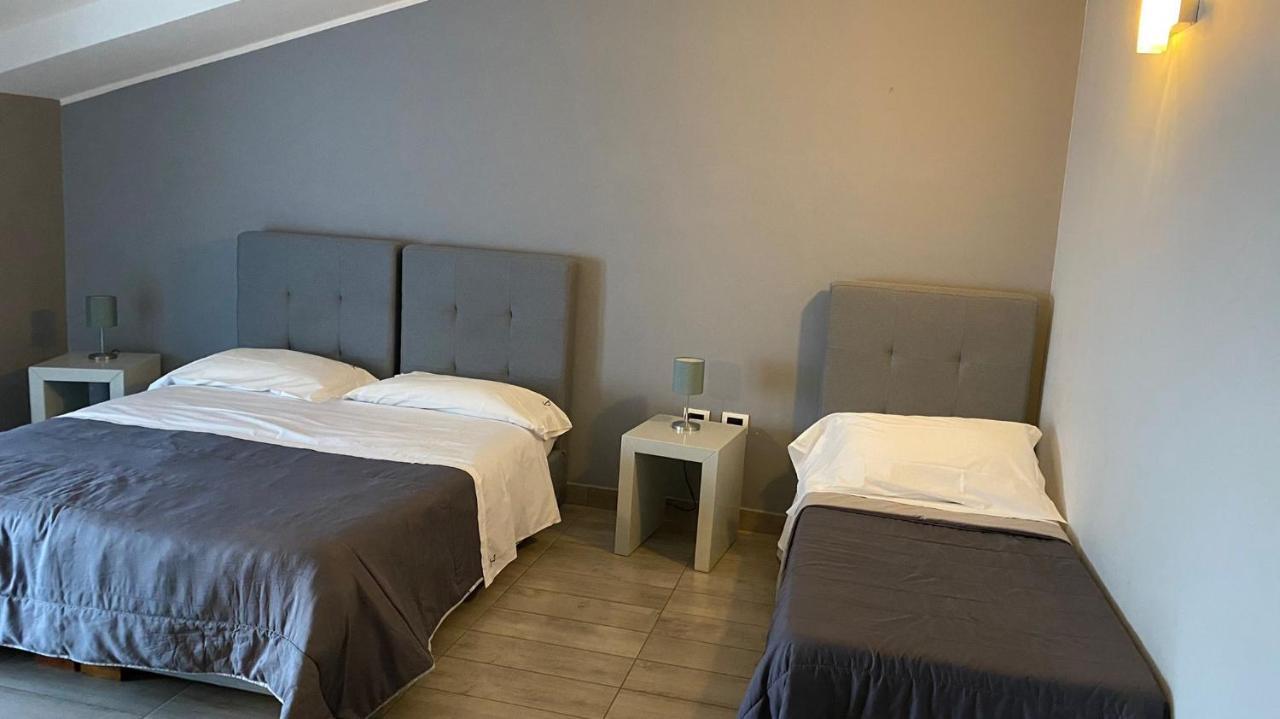 Victoria Hotel Pomigliano d'Arco Dış mekan fotoğraf