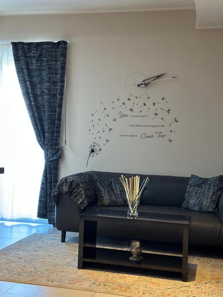 Victoria Hotel Pomigliano d'Arco Dış mekan fotoğraf