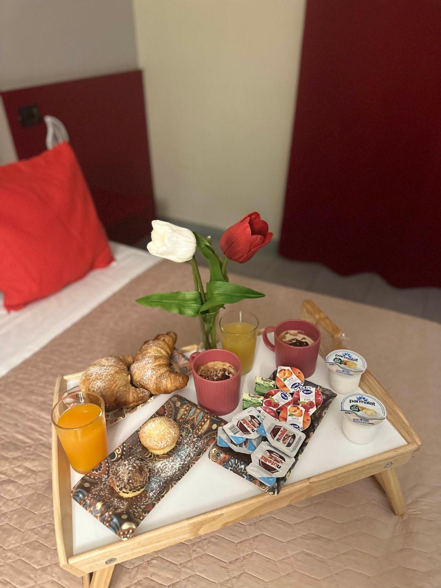 Victoria Hotel Pomigliano d'Arco Dış mekan fotoğraf