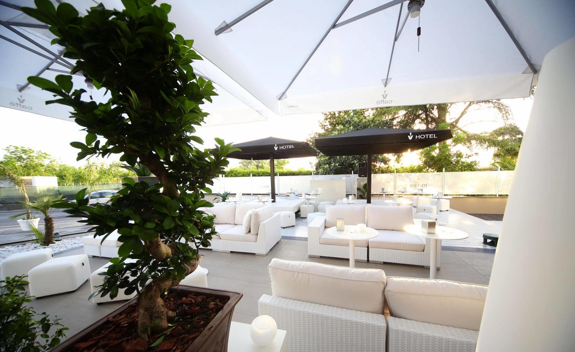 Victoria Hotel Pomigliano d'Arco Dış mekan fotoğraf
